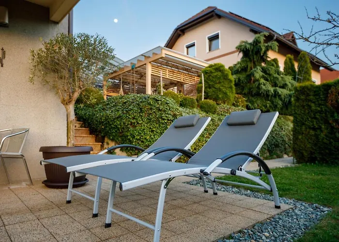 Relax & Beautiful View شقة *